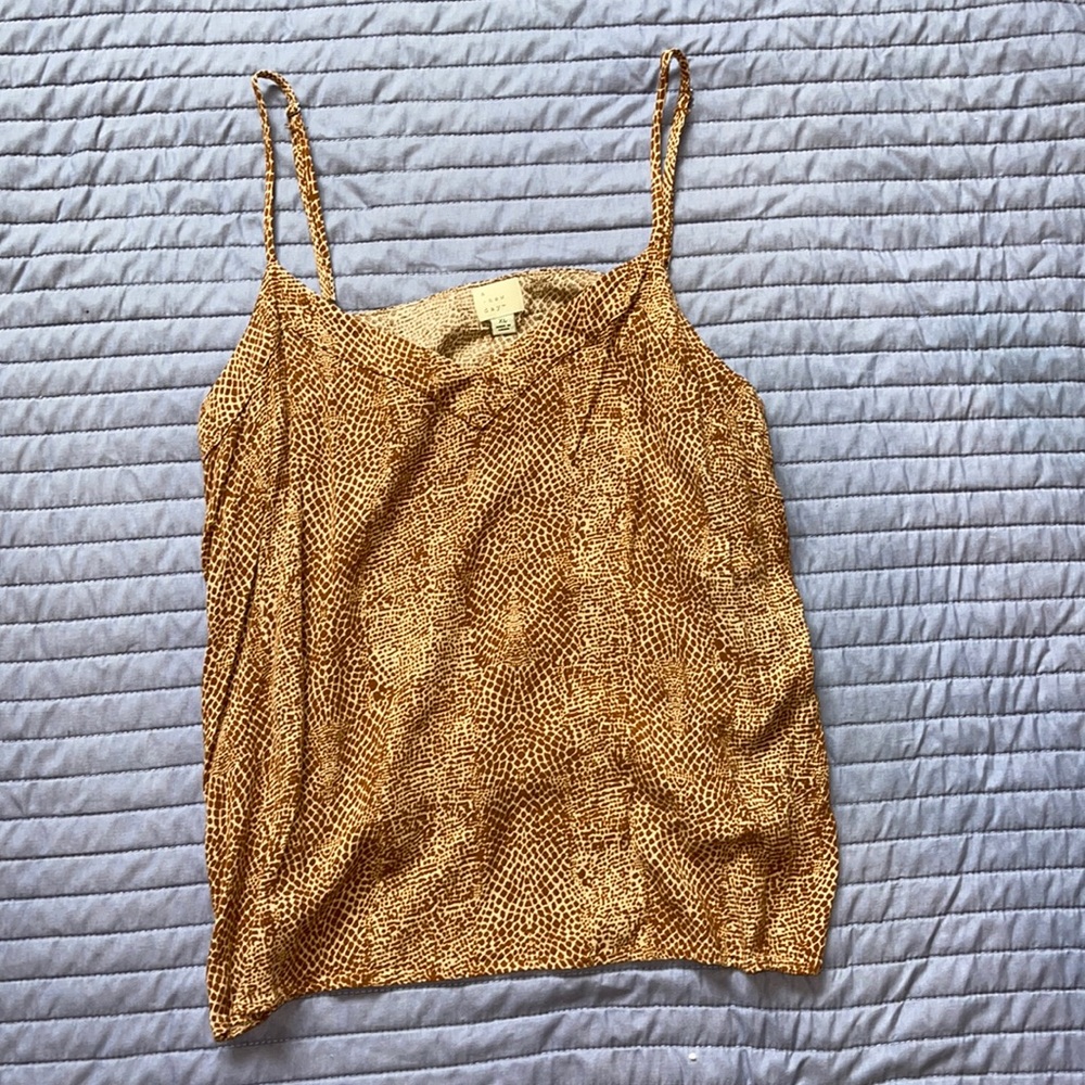 Giraffe print top
